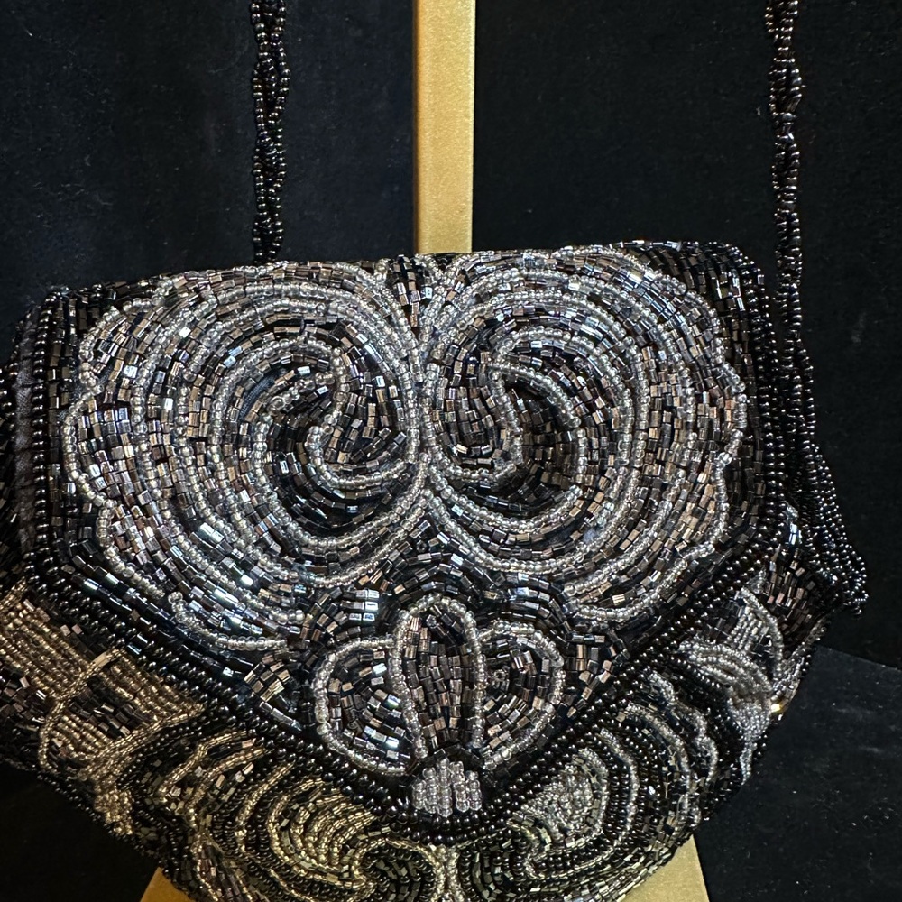 La Regale Elegant Black and Silver Beaded Evening Bag - Picture 9 of 9